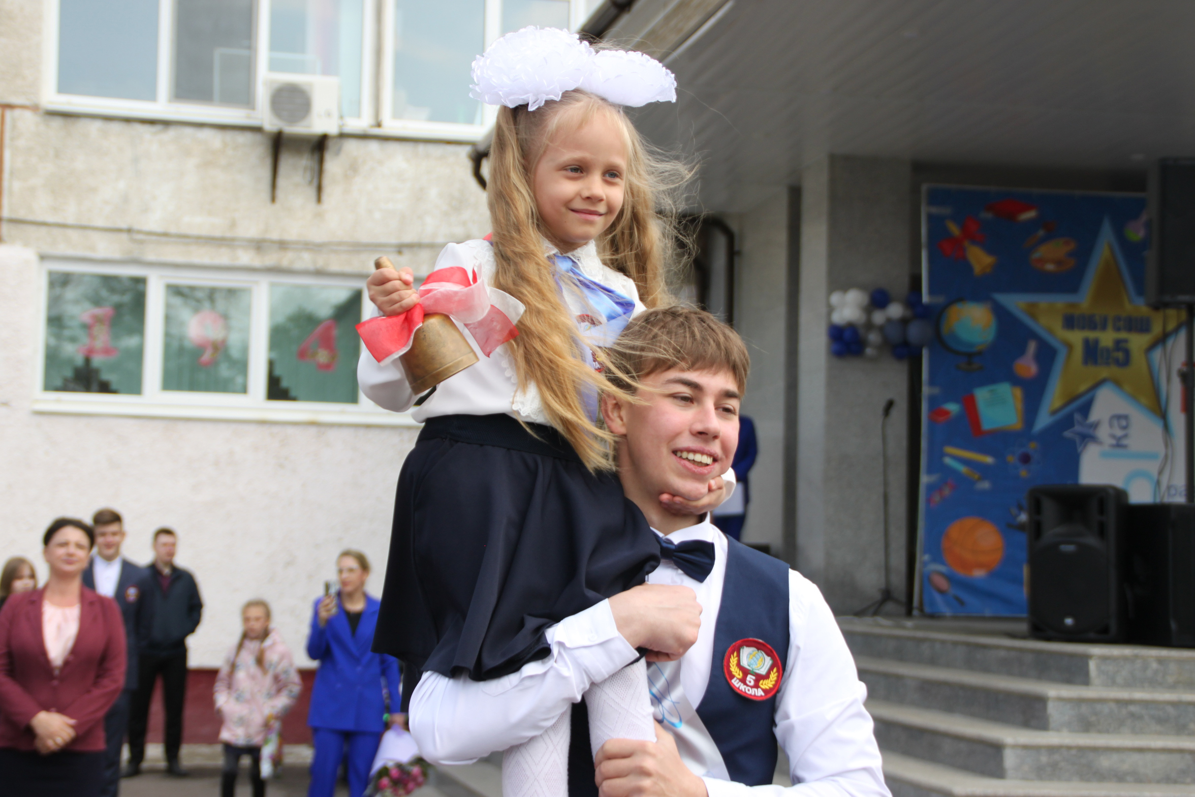 «ПОСЛЕДНИЙ ЗВОНОК» В ЛЕСОЗАВОДСКОМ МУНИЦИПАЛЬНОМ ОКРУГЕ.